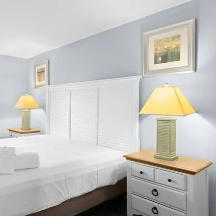 Rent this 1 bed apartment on Captiva in FL, 33924