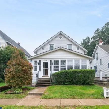 Rent this 3 bed house on 208 Chestnut Street in Audubon, Camden County