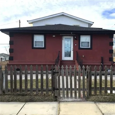 Buy this 5 bed house on Dove Street in Hi-Land, Saint Bernard Parish