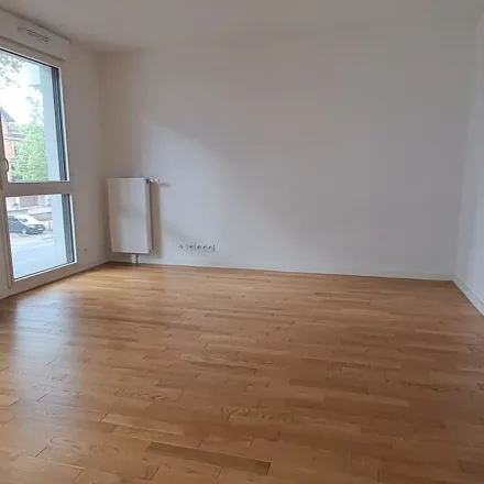 Rent this 1 bed apartment on bâtiment 1 in 1 Résidence du Clos Saint-Vigor, 78220 Viroflay