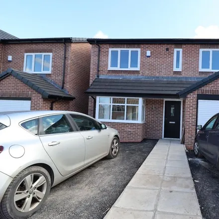 Rent this 4 bed house on Meadowbrook Rise in Blackburn, BB2 3JG