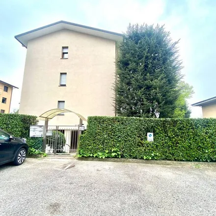Image 2 - Via Cristoforo Colombo, 22063 Cantù CO, Italy - Apartment for rent