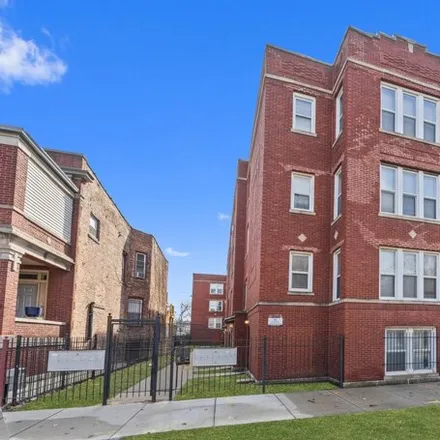 Buy this 2 bed condo on 541 E 60th St Unit 4 in Chicago, Illinois