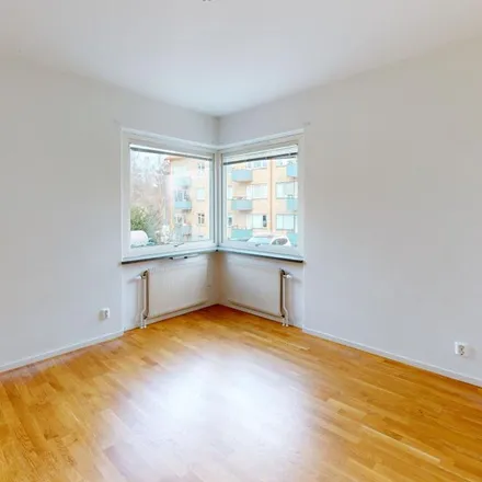Rent this 3 bed apartment on Vintergatan 17 in 504 60 Borås, Sweden