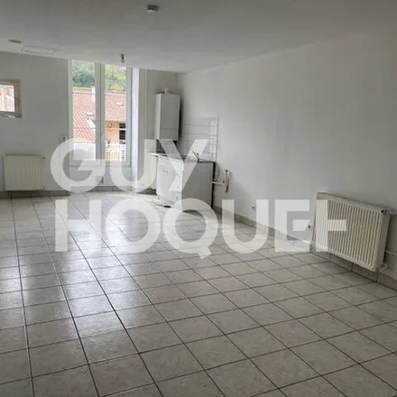 Image 7 - 6 Place Sadi Carnot, 69700 Givors, France - Apartment for rent