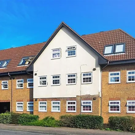 Rent this 1 bed apartment on Diceland Road in Banstead, SM7 2ET