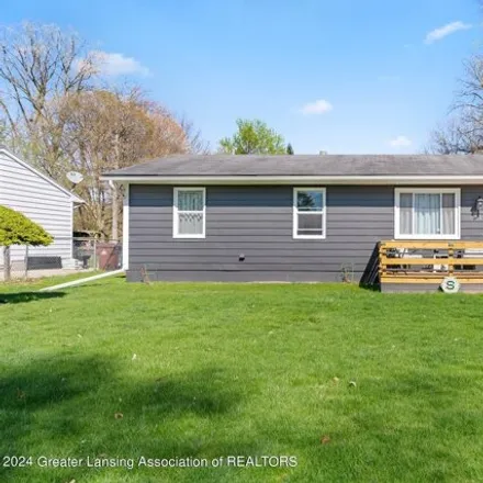 Buy this 3 bed house on 486 Sawyer Road in Lansing, MI 48911