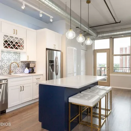 Image 1 - Skytech Lofts, 6 South Laflin Street, Chicago, IL 60607, USA - Apartment for rent