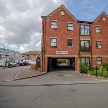 Rent this 2 bed apartment on Chestnut Field in Rugby, CV21 2DL