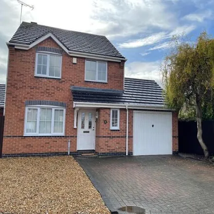 Rent this 3 bed house on Showell Green in Droitwich Spa, WR9 8UE