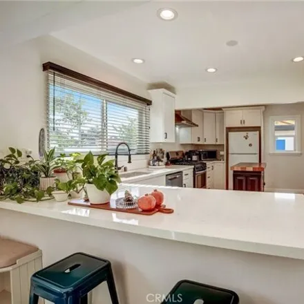Image 8 - 2321 West 65th Place, Los Angeles, CA 90043, USA - House for sale