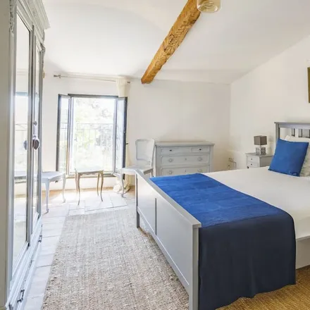 Rent this 6 bed house on Castelnau-de-Guers in Chemin des Saliniers, 34120 Castelnau-de-Guers