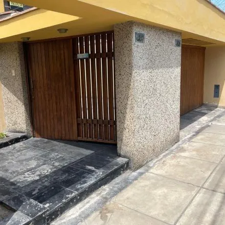 Buy this 4 bed house on Enigmatik Escape room in Calle Las Palomas 338, Surquillo