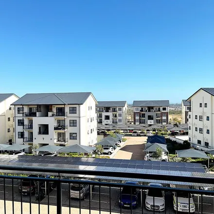 Rent this 2 bed apartment on Midwood Avenue in Richwood, Western Cape