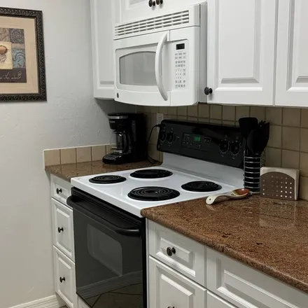 Rent this 1 bed condo on Sarasota