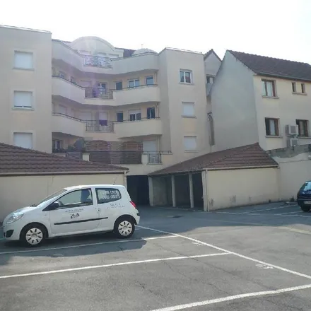 Image 5 - 17 Cours Raoult, 77100 Meaux, France - Apartment for rent