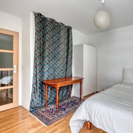 Rent this 3 bed apartment on 75020 Paris