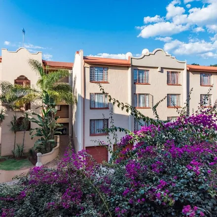 Rent this 2 bed apartment on Ruhamah Drive in Helderkruin, Roodepoort