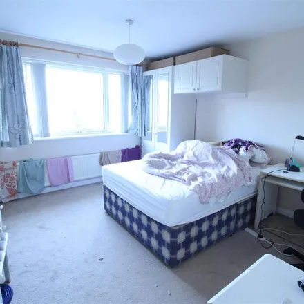 Image 7 - 7 Ingham Grove, Nottingham, NG7 2LQ, United Kingdom - House for rent