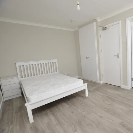 Rent this 1 bed room on Parklands Drive in Chelmsford, CM1 7PL