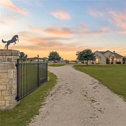 Image 2 - North Lone Star Parkway, McGregor, TX 76638, USA - House for sale