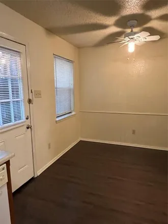Image 3 - 3067 West Sycamore Circle, Euless, TX 76040, USA - House for rent
