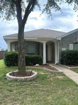 Buy this 3 bed house on 1847 Sierra Trail in Dallas County, TX 75146