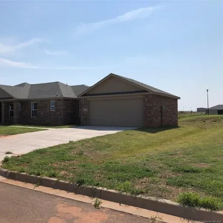 Buy this 3 bed house on 1854 West Commerce Road in Clinton, OK 73601