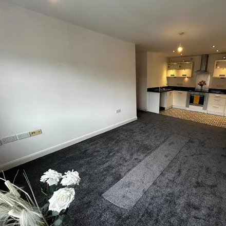 Image 3 - 78-86 Hatters Court, Stockport, SK1 3EB, United Kingdom - Apartment for rent