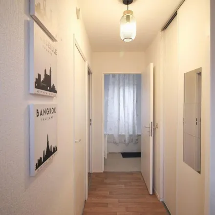 Rent this 4 bed apartment on 158;156;154 Rue Victor Hugo in 92300 Levallois-Perret, France
