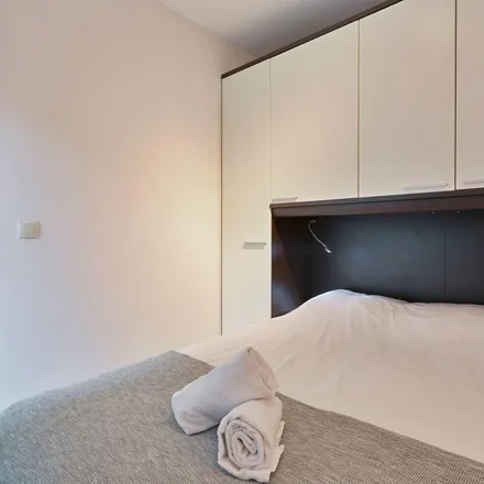 Rent this 1 bed apartment on Résidence Madou in Rue Léopold Lenders - Léopold Lendersstraat, 1210 Saint-Josse-ten-Noode - Sint-Joost-ten-Node