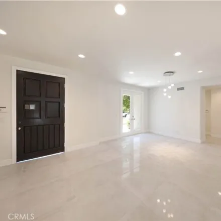 Image 4 - 34 Montgomery, Newport Beach, CA 92660, USA - House for sale