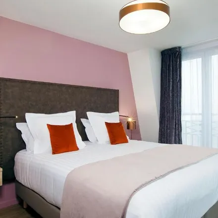Rent this 1 bed apartment on 99 Avenue du Général de Gaulle in 92800 Puteaux, France