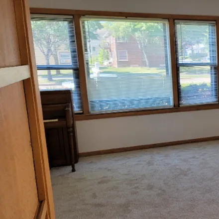 Image 6 - 2726 N Wauwatosa Ave, - Apartment for rent