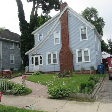 Buy this 5 bed house on 634 Hickory Street in Niles, MI 49120