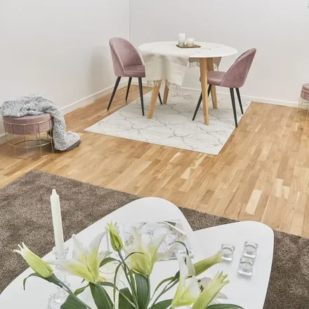 Rent this 1 bed apartment on Bronsspännet in Nyckelbergsvägen, 731 98 Köping