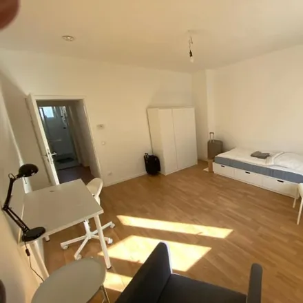 Rent this 1 bed room on Kaiser-Friedrich-Straße 91 in 10585 Berlin, Germany