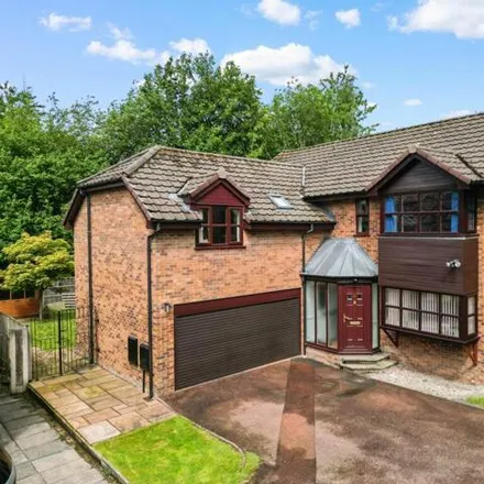 Buy this 6 bed house on Gilwell Close in Grappenhall, Cheshire