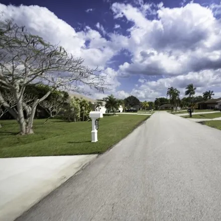 Image 7 - 779 Southeast Fallon Drive, Port Saint Lucie, FL 34983, USA - House for sale