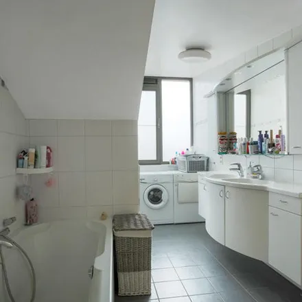 Rent this 3 bed apartment on Eigenaarsstraat 6 in 2350 Vosselaar, Belgium
