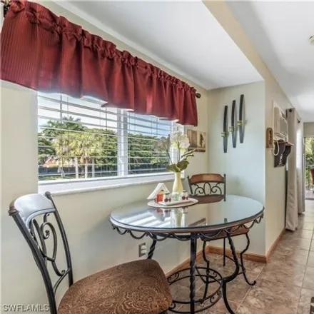 Image 5 - 8127 Country Rd Unit 201, Fort Myers, Florida, 33919 - Condo for sale