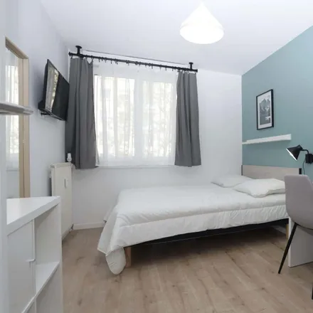 Rent this 2 bed room on 5 Square des États Généraux in 35238 Rennes, France