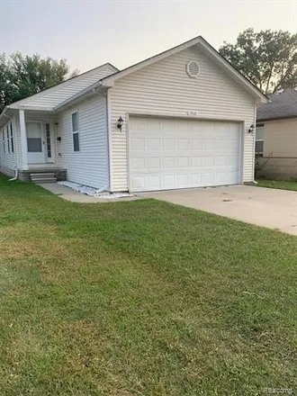 Rent this 3 bed house on 1968 Garrick Avenue in Warren, MI 48091