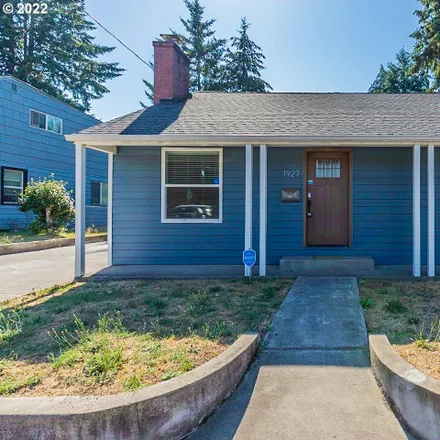 Buy this 3 bed house on 1927 Northeast 102nd Avenue in Portland, OR 97220