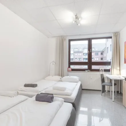 Rent this 2 bed apartment on Rudolf-Klug-Weg 9 in 22455 Hamburg, Germany
