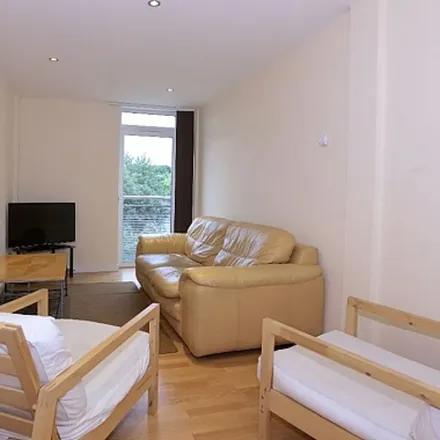 Rent this 5 bed apartment on Sheffield Hallam University City Campus in Tudor Place, The Heart of the City