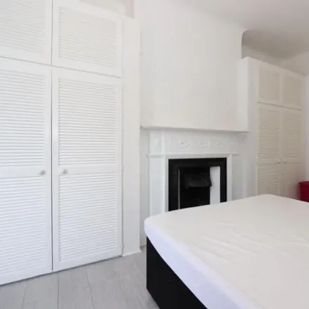 Image 2 - Caledonian Road, London, N7 9SD, United Kingdom - House for rent