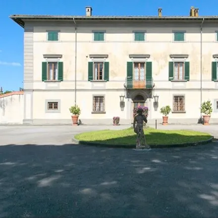 Buy this 13 bed house on B&B Dolce Campagna in Via del Molino, Volterra PI
