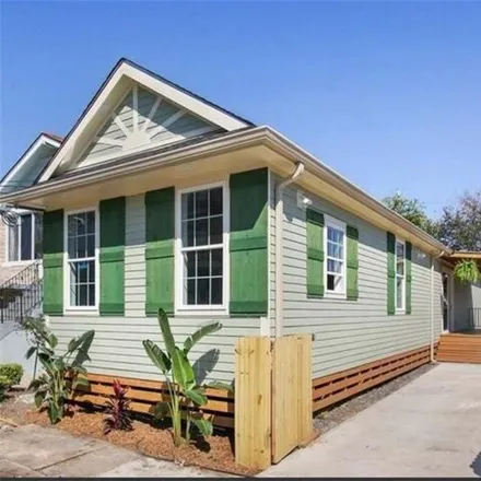 Rent this 2 bed house on 2509 Arts Street in Faubourg Marigny, New Orleans