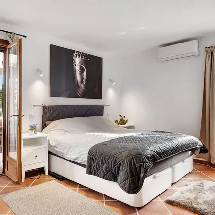 Rent this 4 bed house on 11150 Vejer de la Frontera